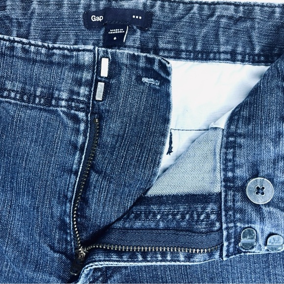 GAP Denim Bermuda Shorts, Size 6 - Picture 2 of 4